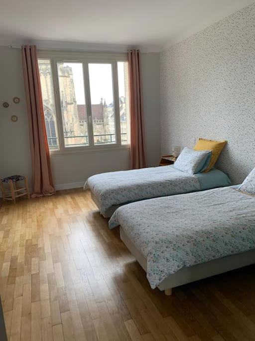 Appart 90M2 Lumineux, Centre, Vue Eglise Penchee Кан Экстерьер фото